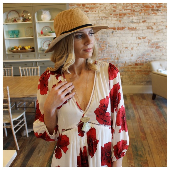 Mint Fringe Pendant Necklace - Picture 4 of 4